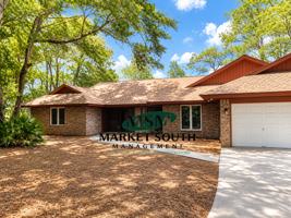 featured image of 2 Rivers Bend Ct