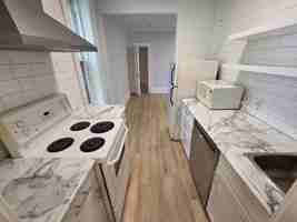 featured image of 259 Princess St #4