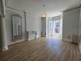 featured image of 259 Princess St #1