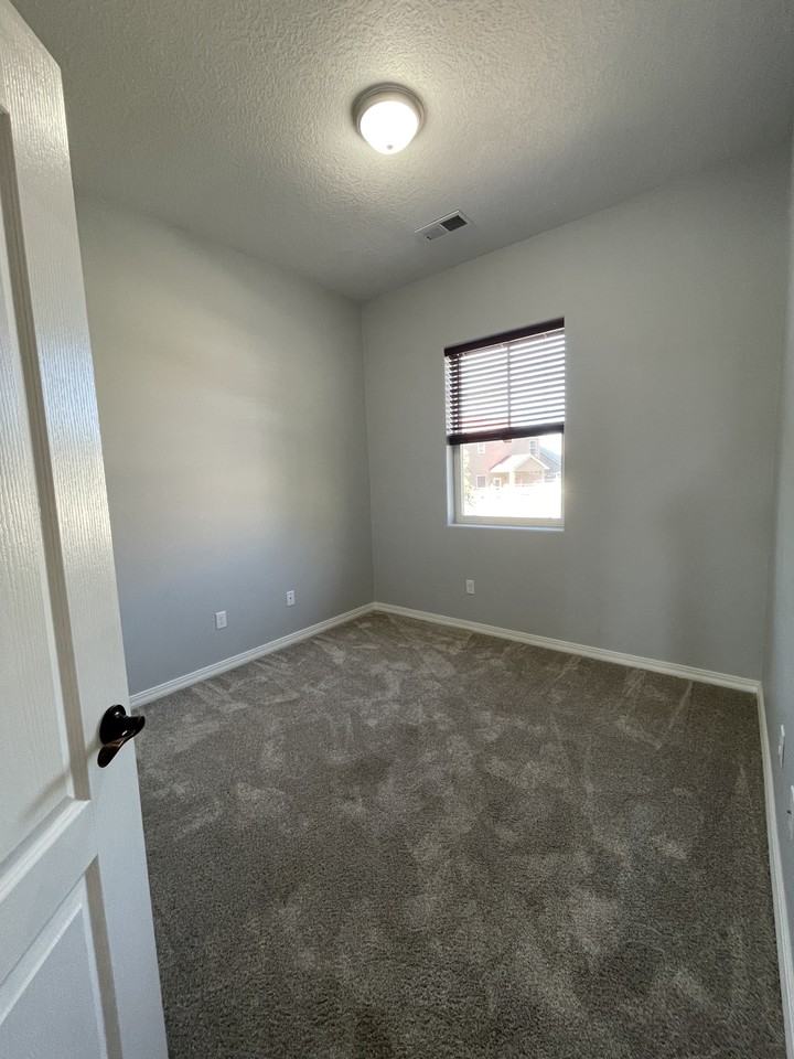 Minturn Ct Ne #1 - Photo 4 of 25