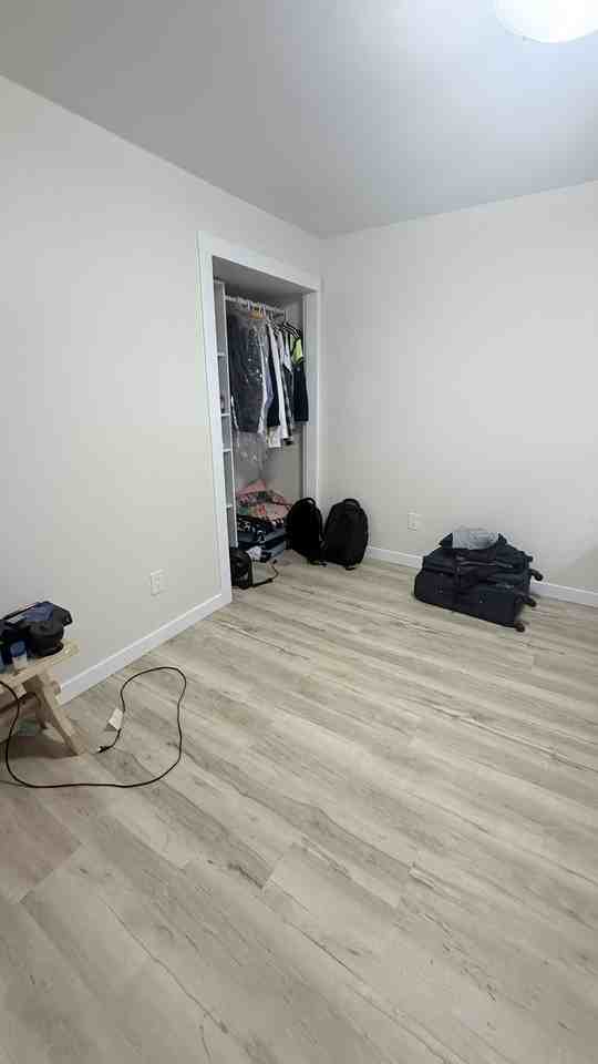 642 Fisher Cres #B - Photo 6 of 10