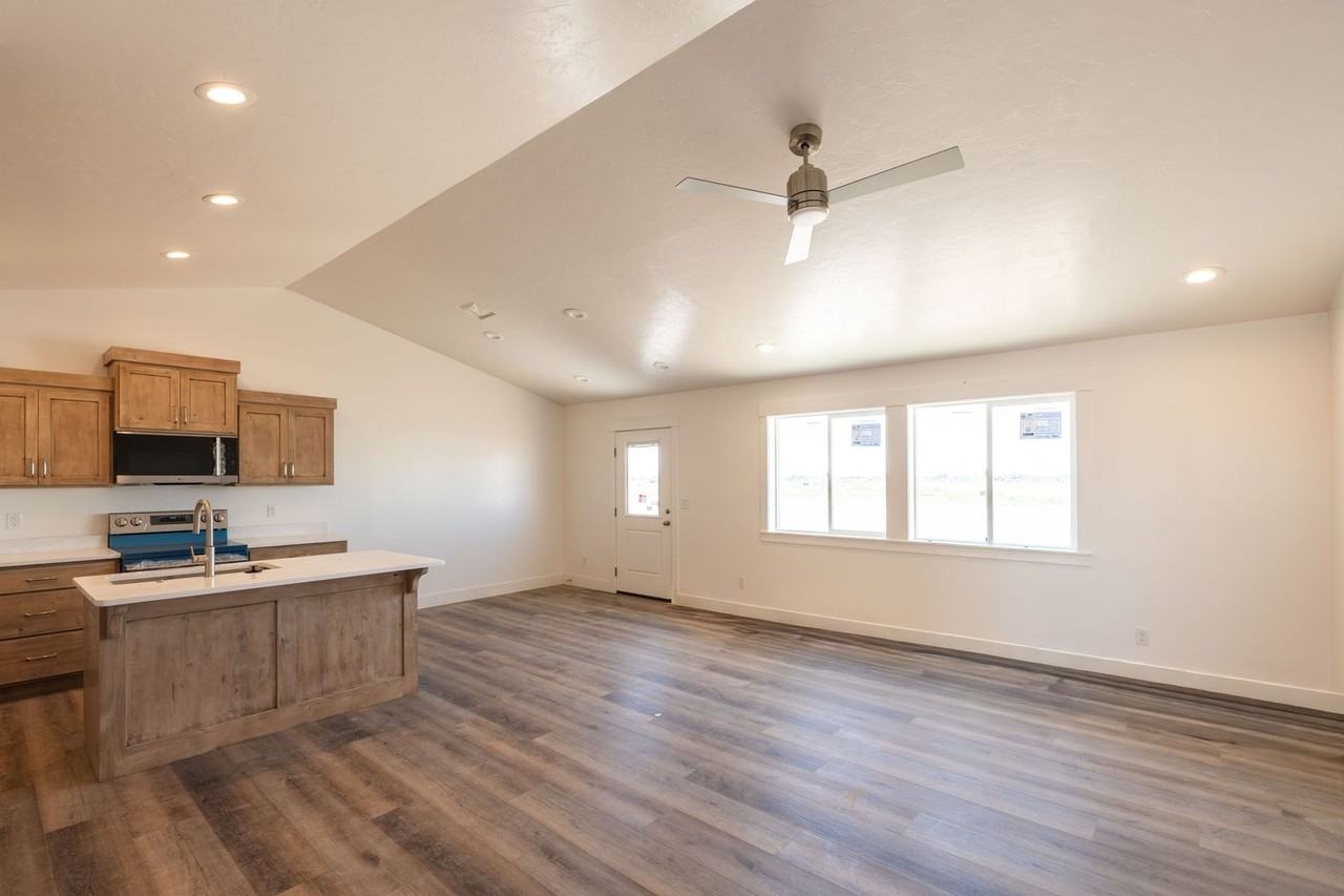3707 Razor Cir - Photo 5 of 18