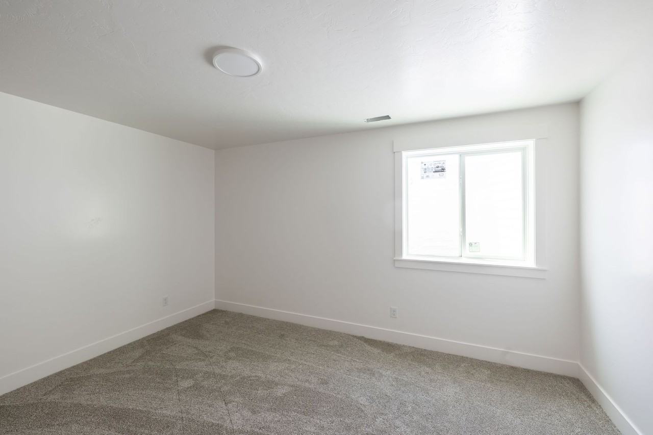 3707 Razor Cir - Photo 6 of 18