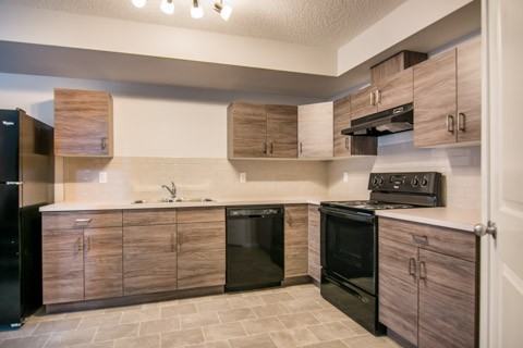 4705 A-4705 49 Avenue #A - Photo 2 of 16