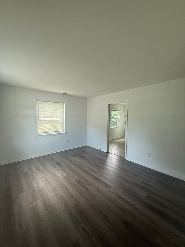 7983 Martha Rd - Photo 3 of 5