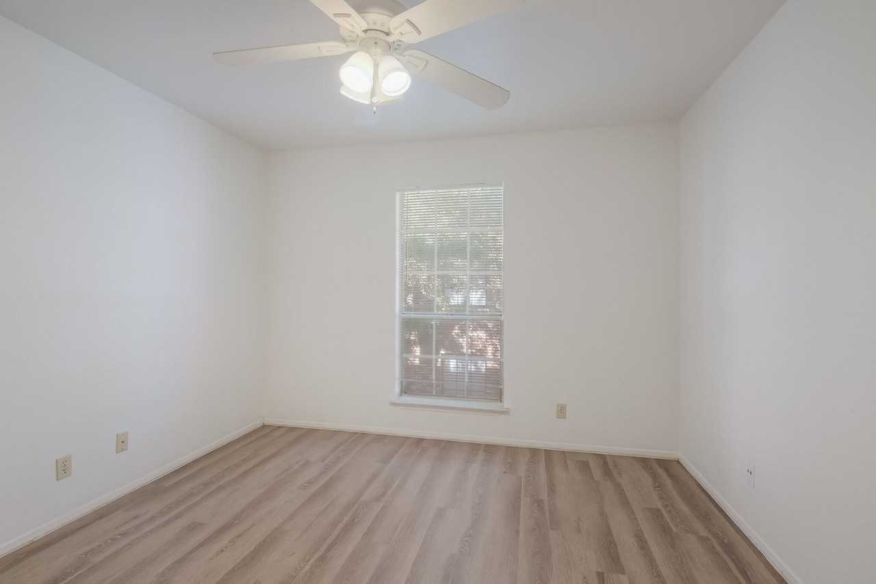 235 E Mulberry Ave #302 - Photo 7 of 13