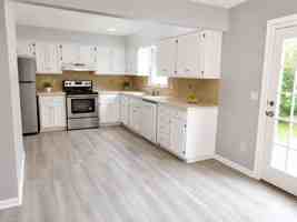 featured image of 1400 La Chateau Dr