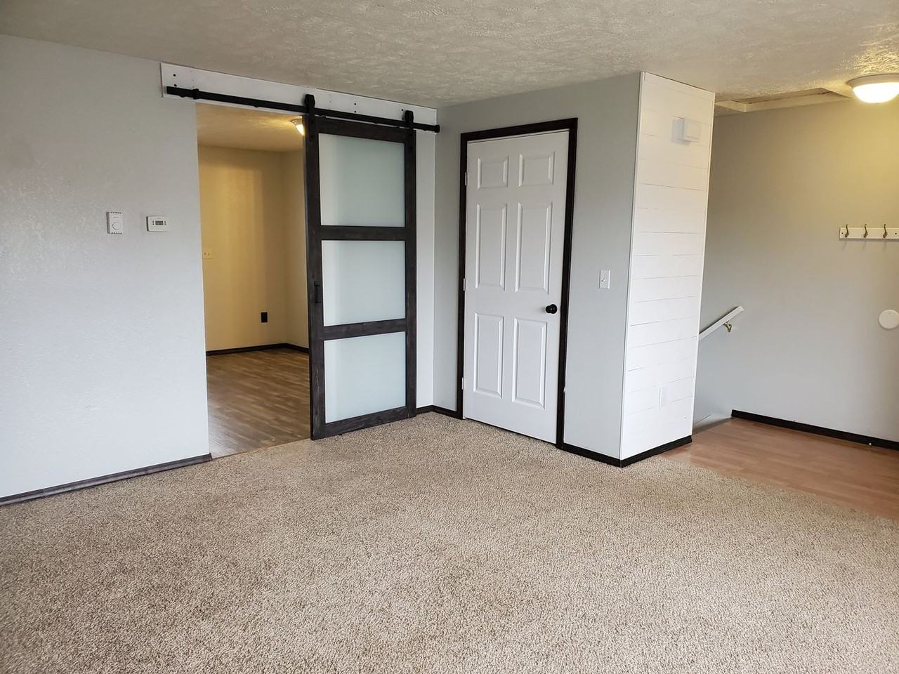 1004 E Joseph Ave - Photo 2 of 14