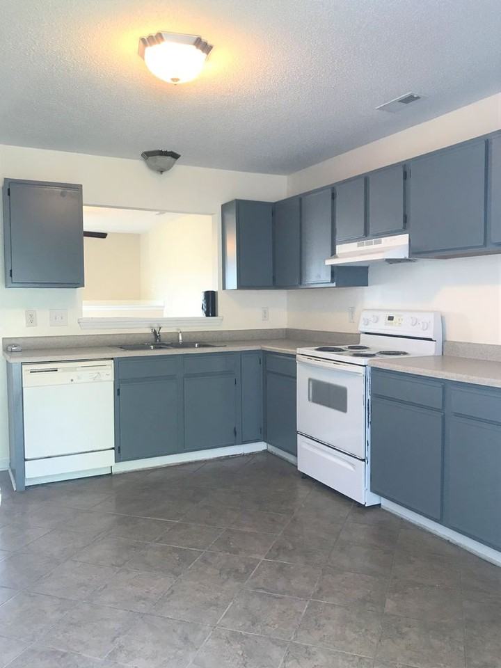 1203 Timberlake Trl - Photo 4 of 11