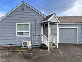 featured image of 830 Oak Ter #830