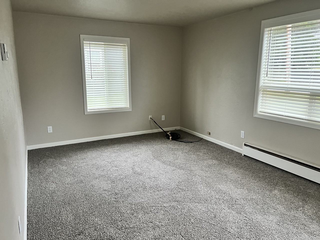 830 Oak Ter #830 - Photo 3 of 11