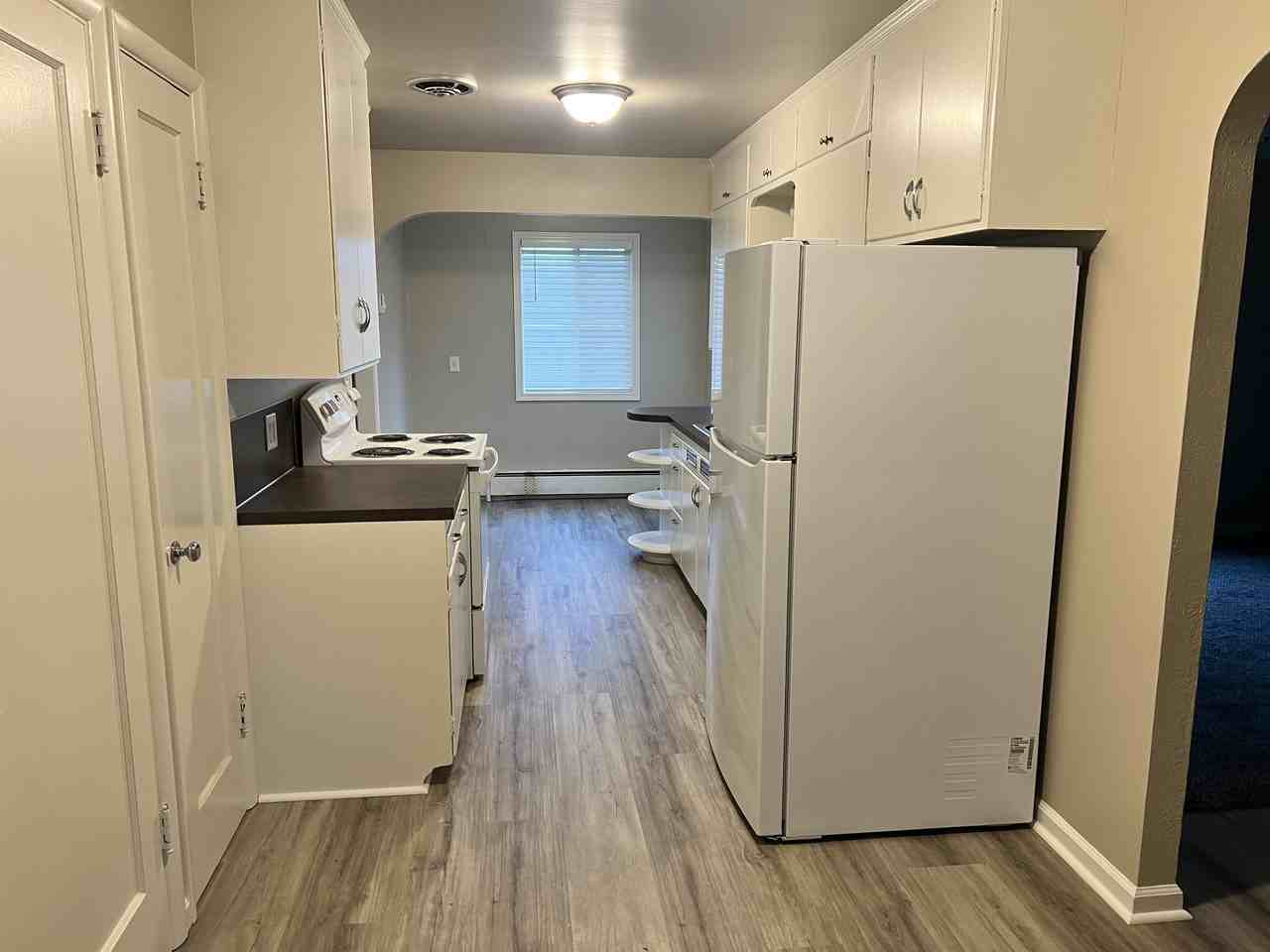 830 Oak Ter #830 - Photo 4 of 11