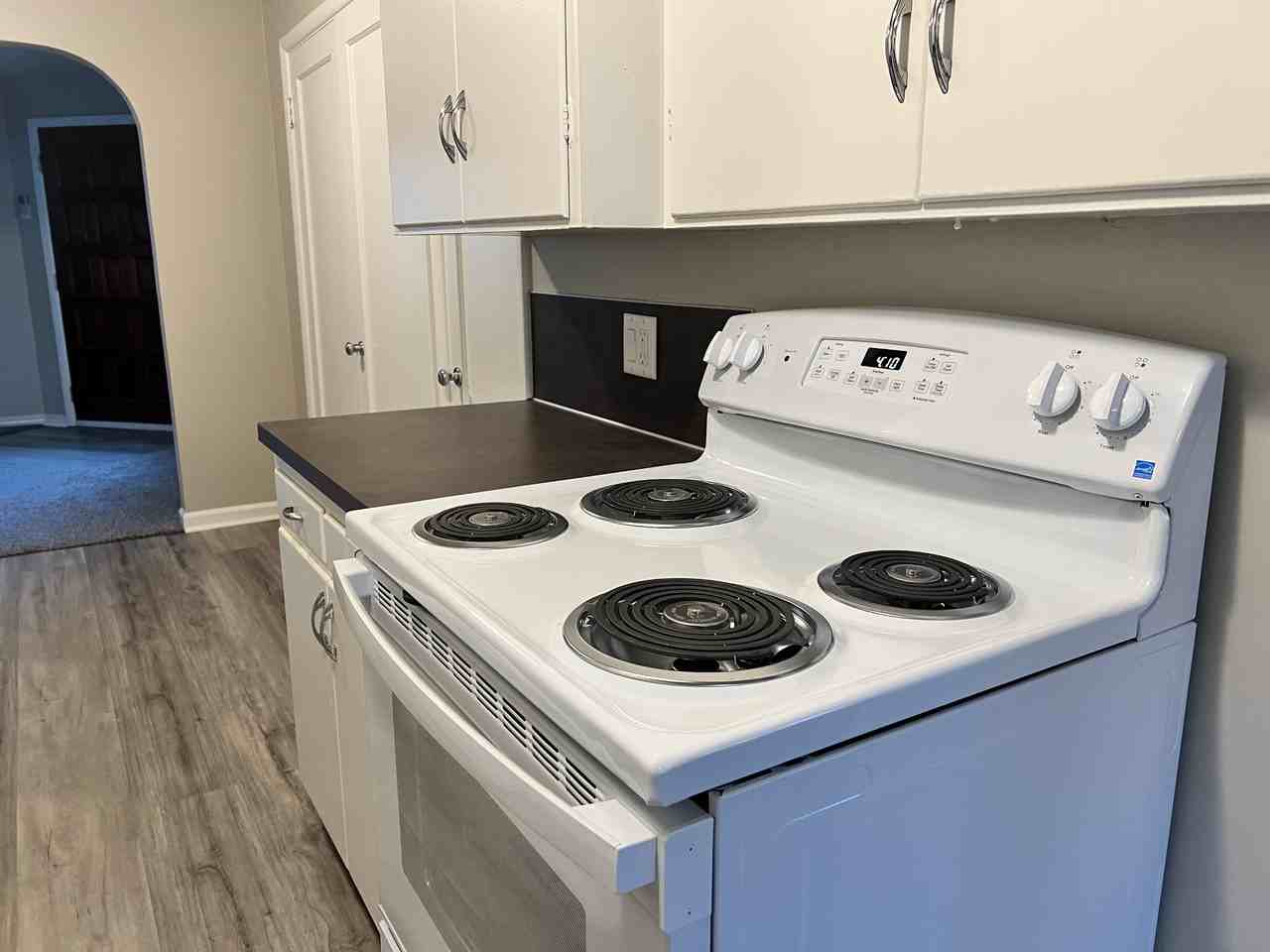 830 Oak Ter #830 - Photo 6 of 11