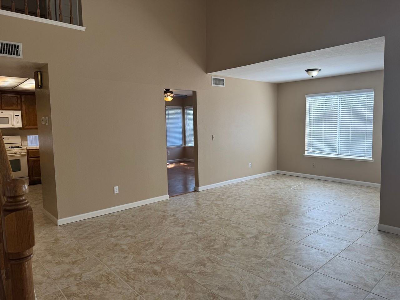 8459 Leaning Tree Ct - Photo 3 of 20
