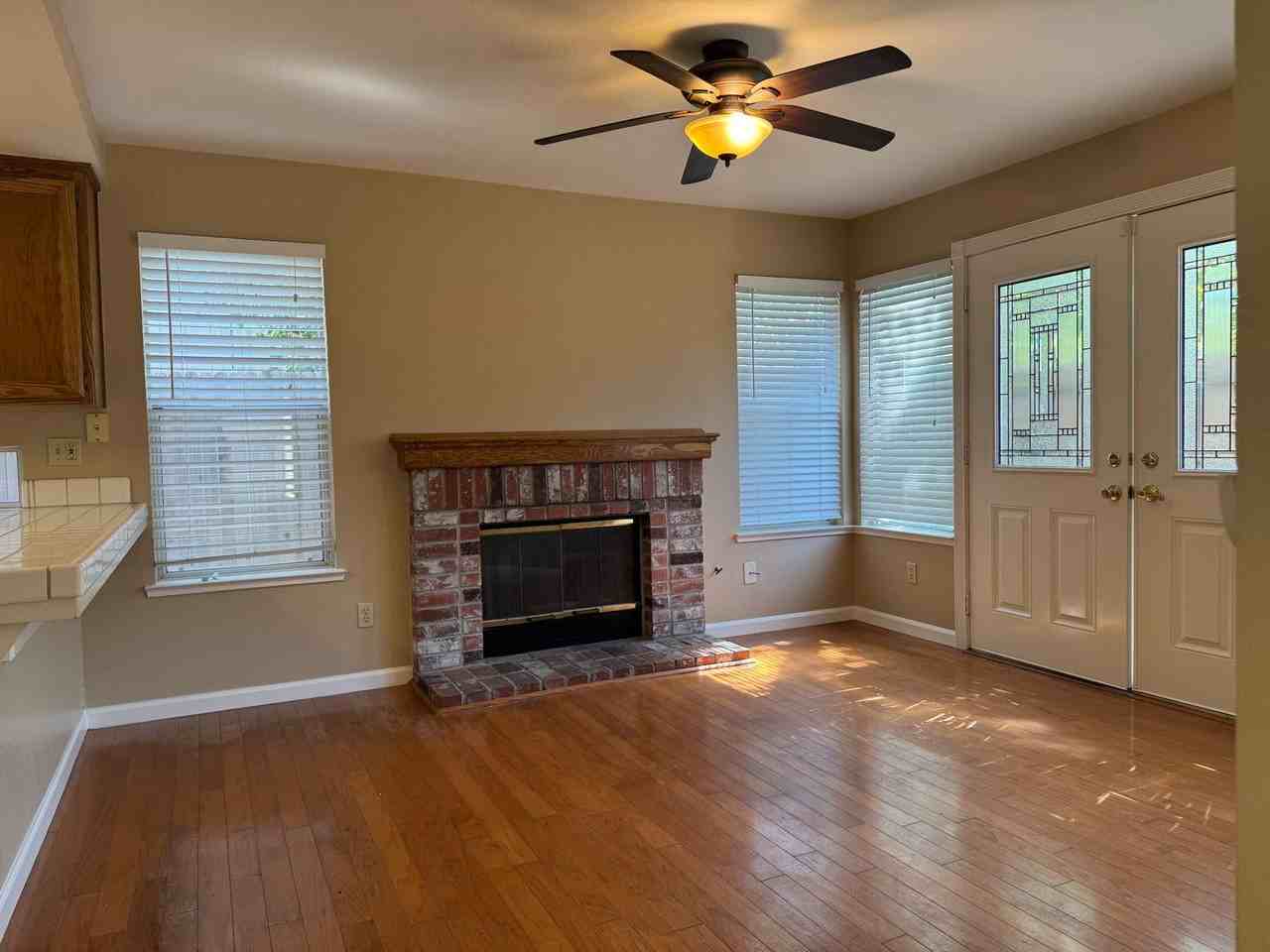 8459 Leaning Tree Ct - Photo 5 of 20