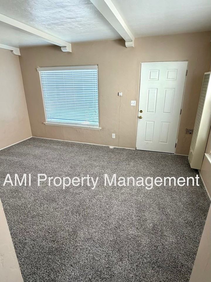 4177 Utah St - Photo 5 of 7