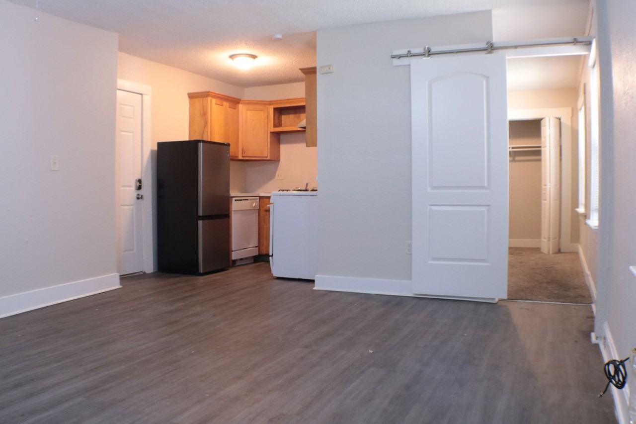 Summit Apartments/Prikili Properties LLC - Photo 5 of 13