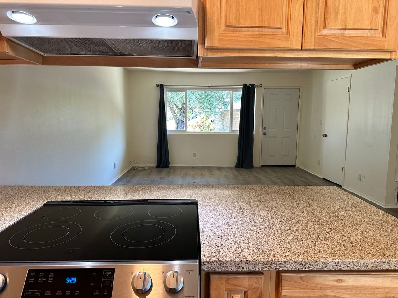 3985 Dunhill St - Photo 2 of 8