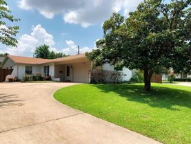 2906 Candlewick Ln - Photo 1 of 1