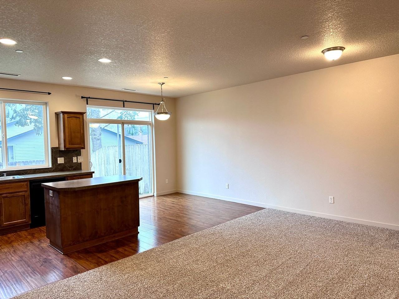 5215 Ne 83rd Pl - Photo 6 of 27