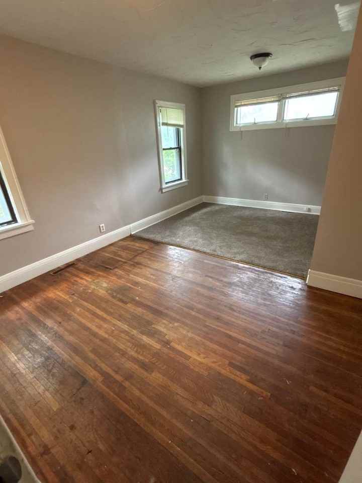 4711 Camden Ave N - Photo 3 of 9