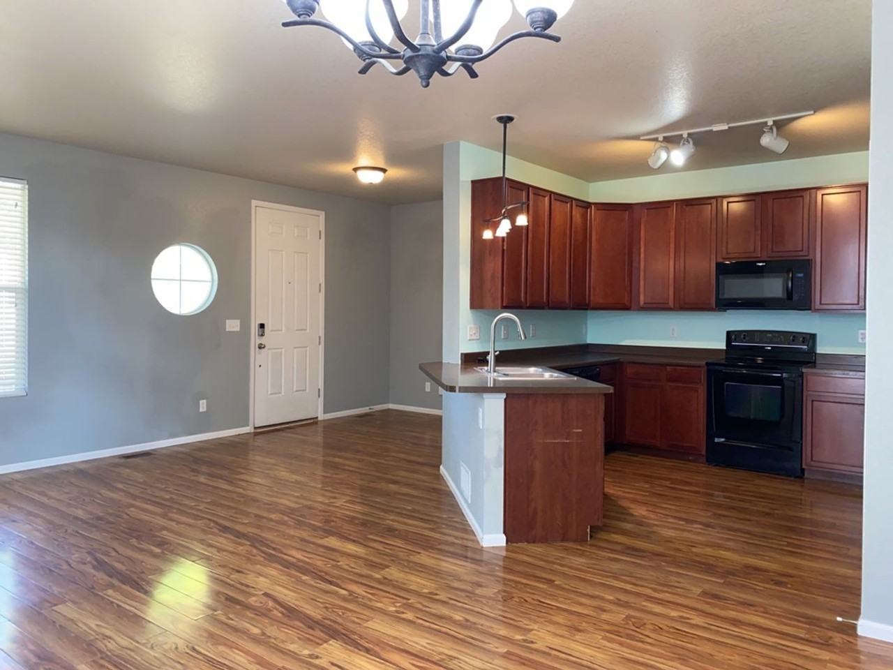 2738 Port Place Dr - Photo 7 of 40