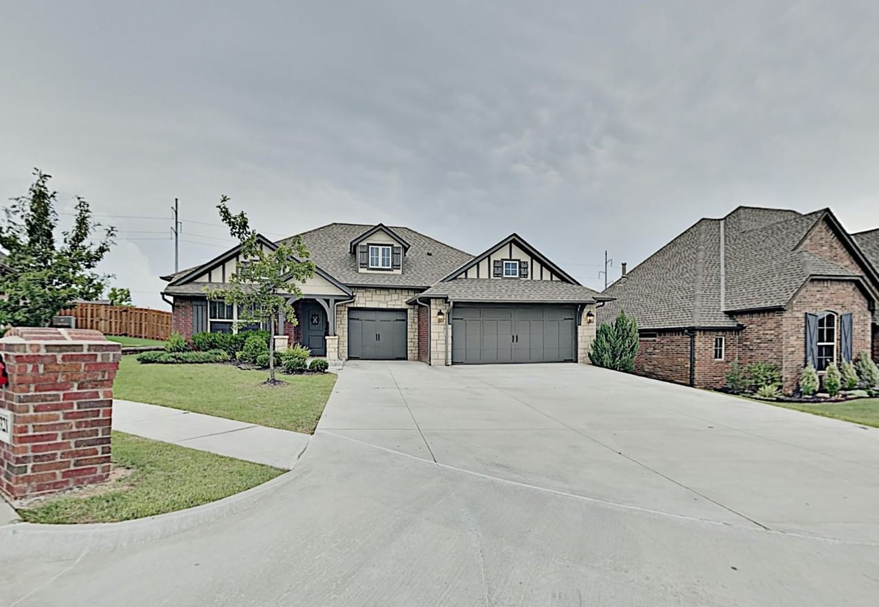 3217 Briargate Rd - Photo 3 of 26