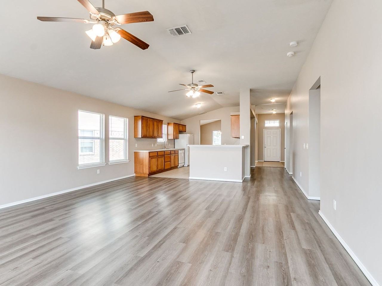 2829 Nw 182nd St - Photo 7 of 21