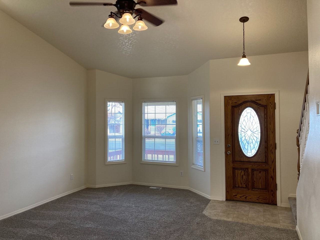 721 E Hawk St - Photo 5 of 36