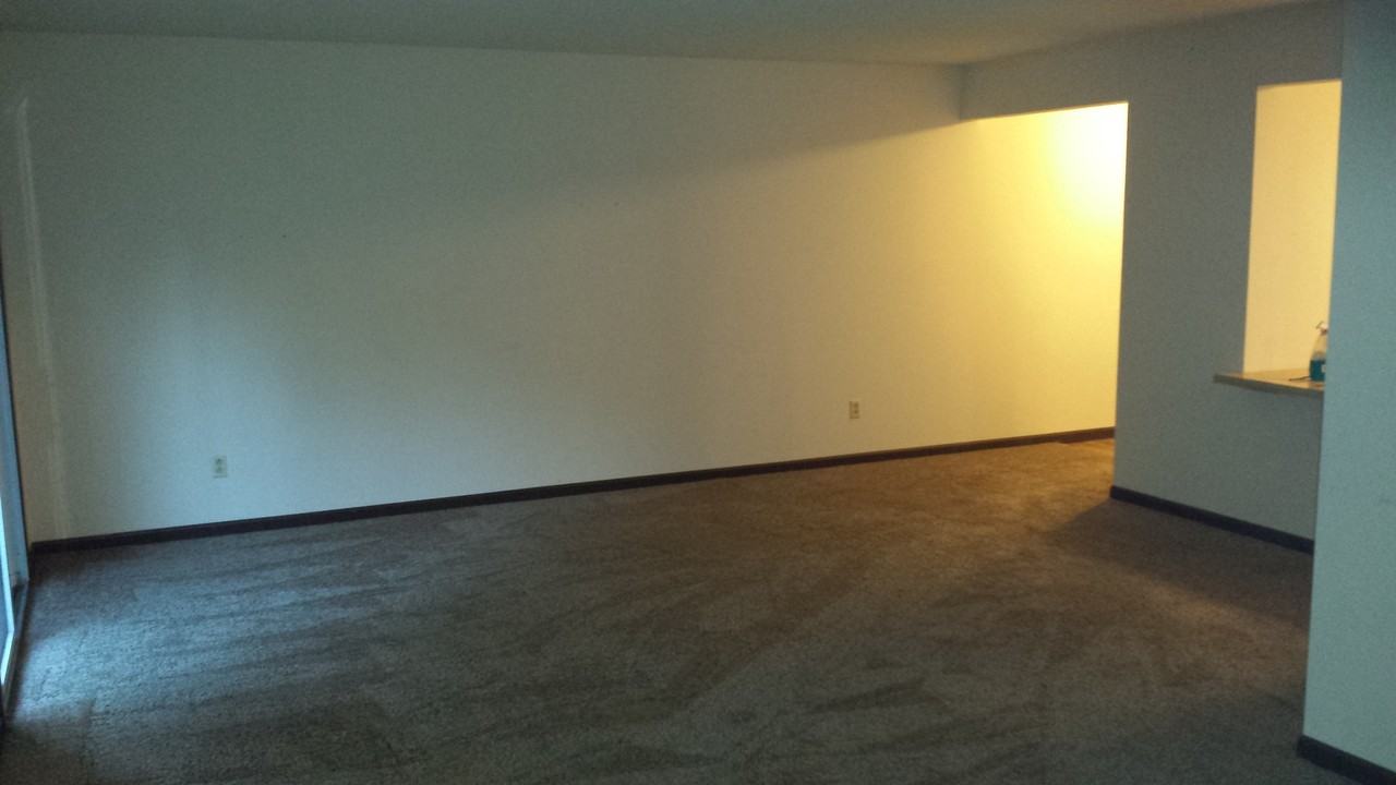 505 Columbia Dr Apt B - Photo 3 of 10