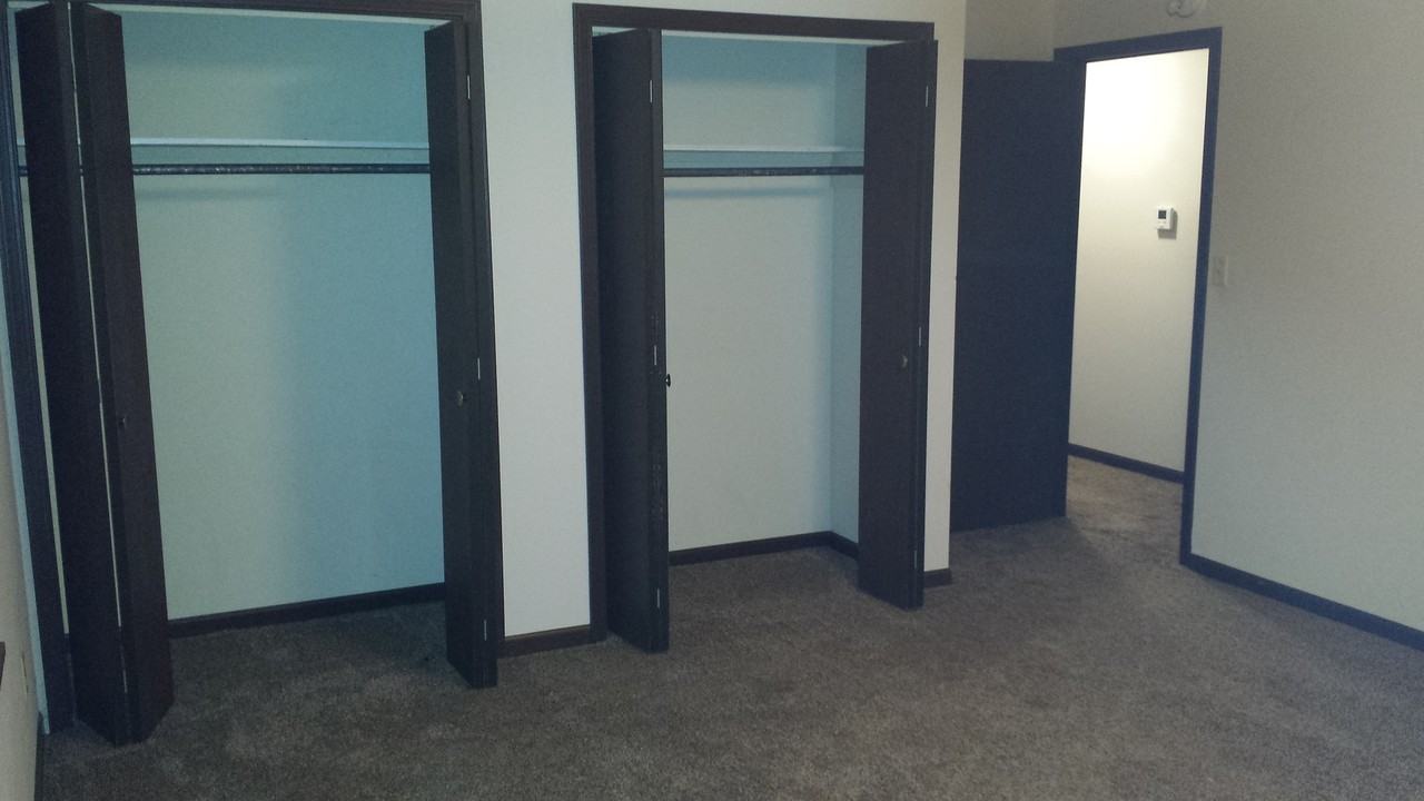 505 Columbia Dr Apt B - Photo 6 of 10