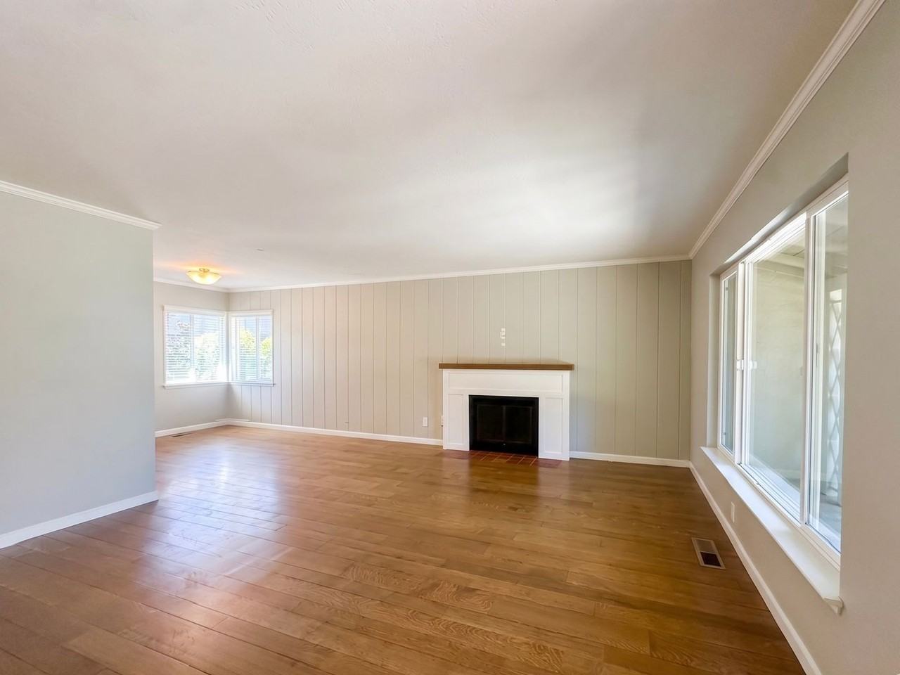656 Evelyn Ct - Photo 3 of 21