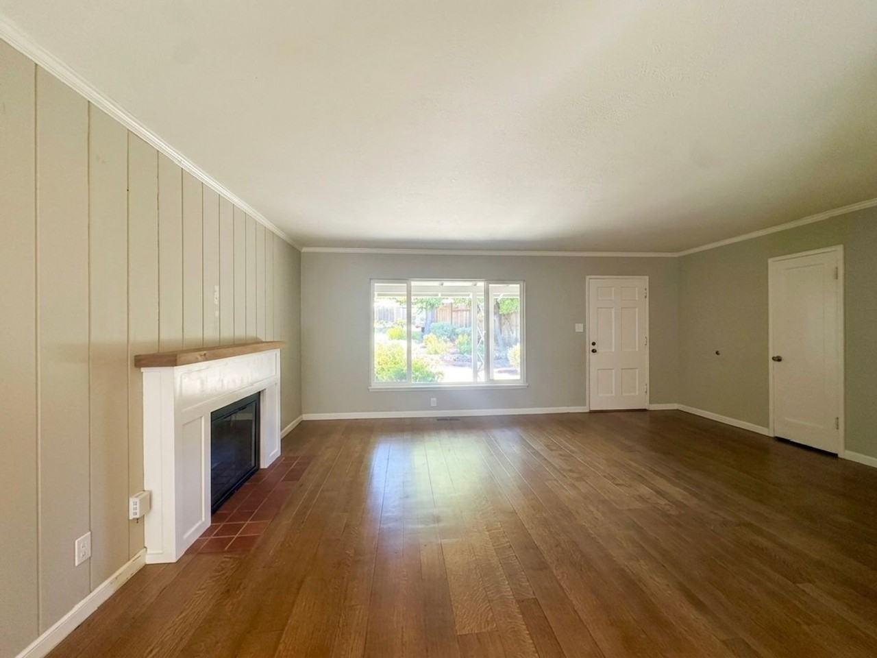 656 Evelyn Ct - Photo 4 of 21