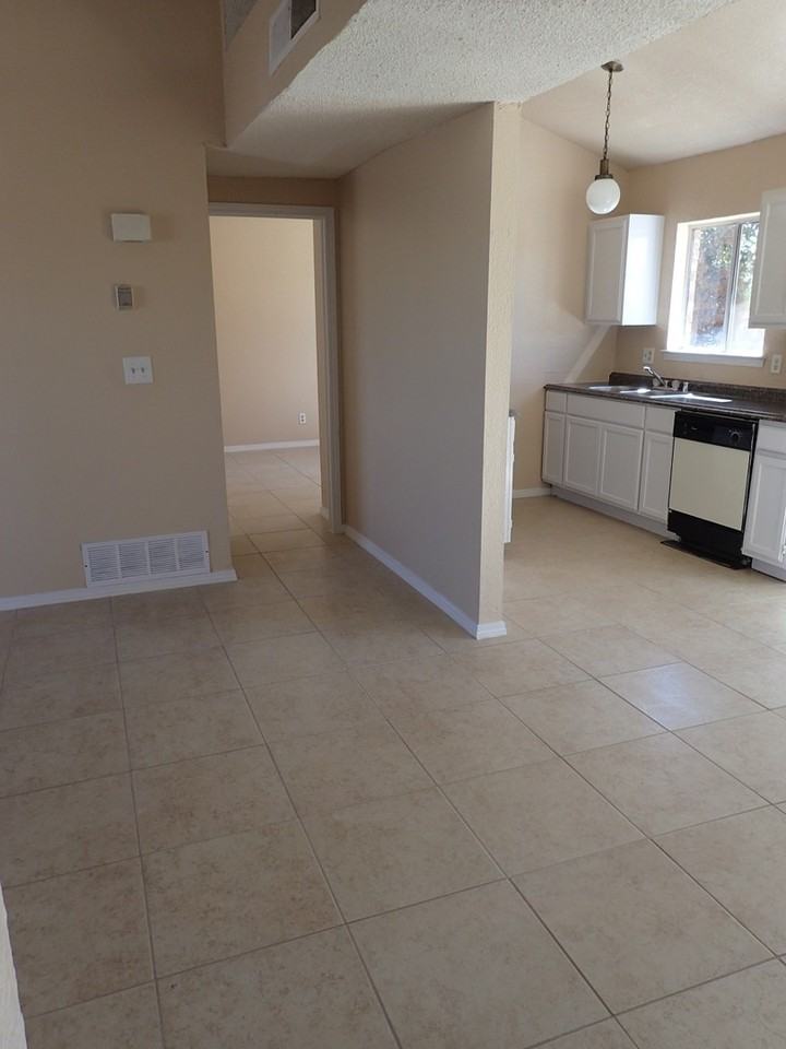 11500 Bob Mitchell Dr - Photo 4 of 18