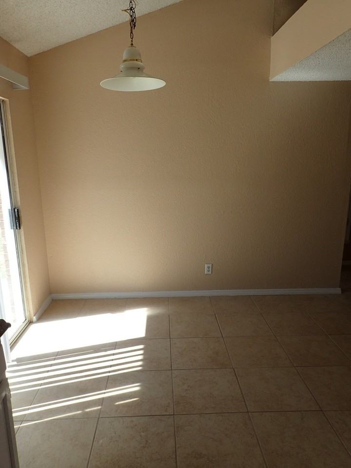 11500 Bob Mitchell Dr - Photo 6 of 18