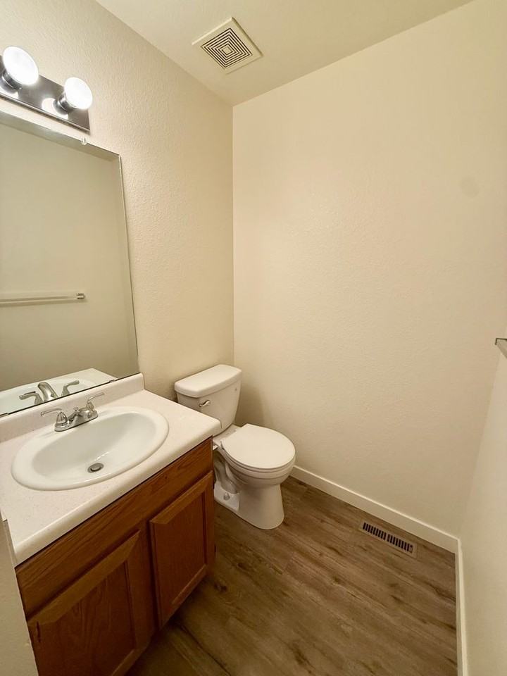 4848 Basswood Dr - Photo 5 of 21