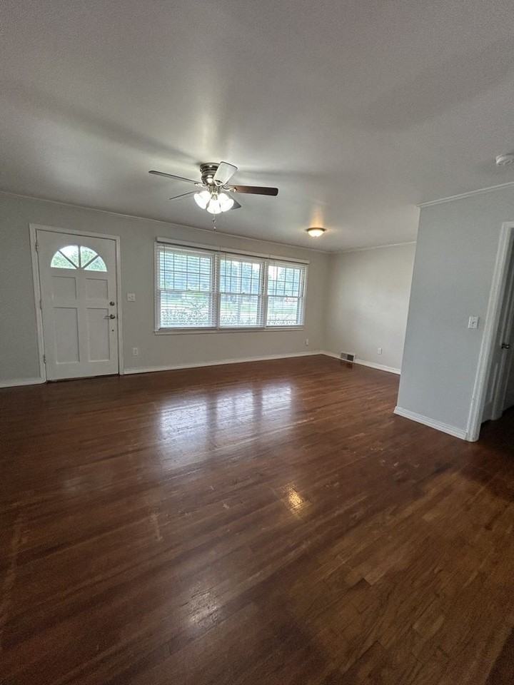 1908 S Joplin St - Photo 2 of 13