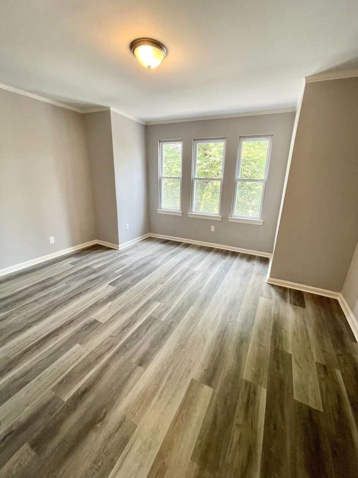 4930 Brown St - Photo 7 of 12