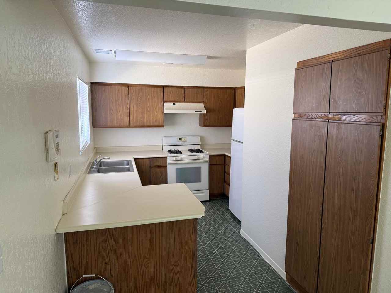 3838 Terrazzo Ave - Photo 5 of 22