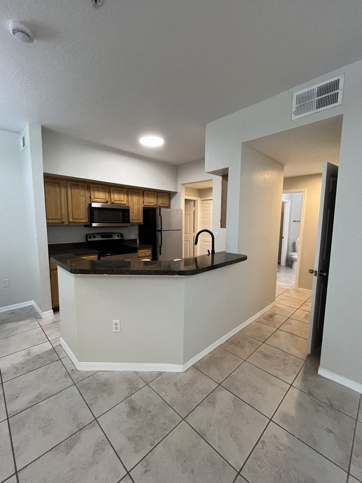 5957 Westgate Dr #1912 - Photo 6 of 29