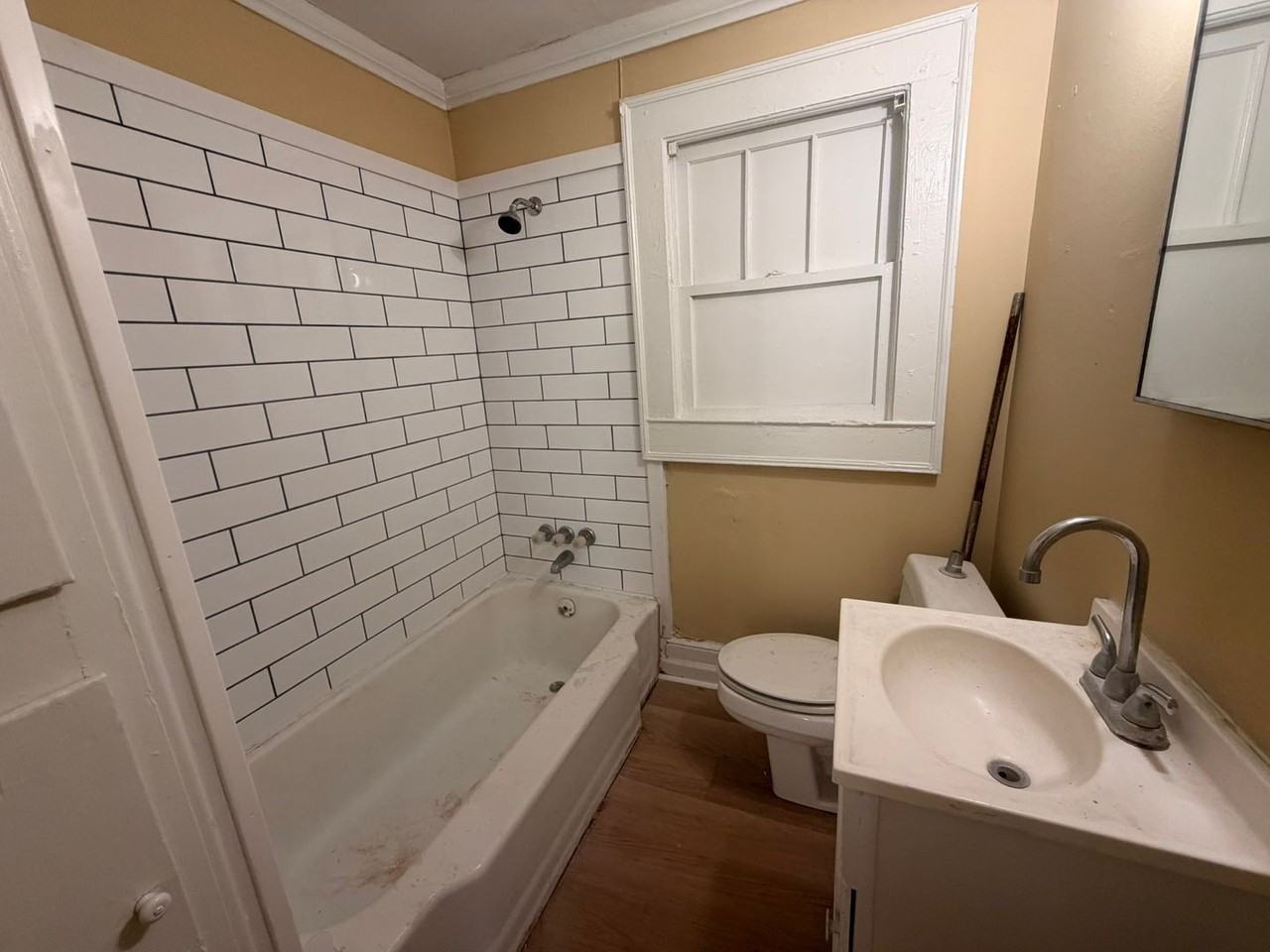 346 N College St - Photo 6 of 9