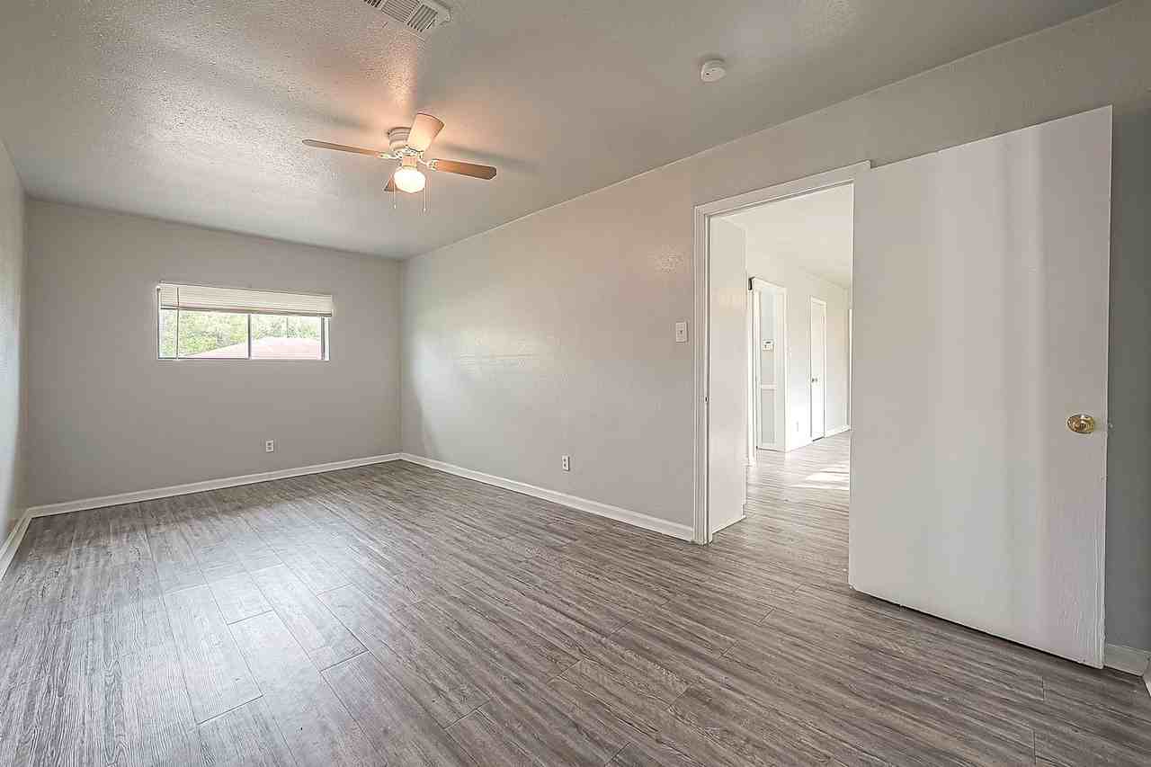 5646 Cedarburg Dr - Photo 7 of 16