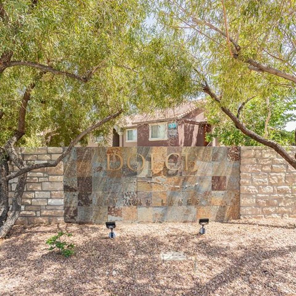 2750 S Durango Dr #1151 - Photo 3 of 23