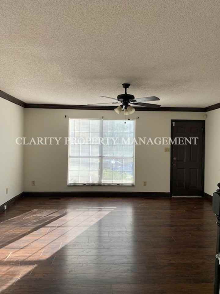 2218 Cloverleaf Cir Se - Photo 3 of 13