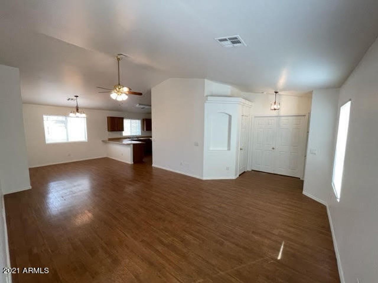 23438 W Cocopah St - Photo 3 of 31