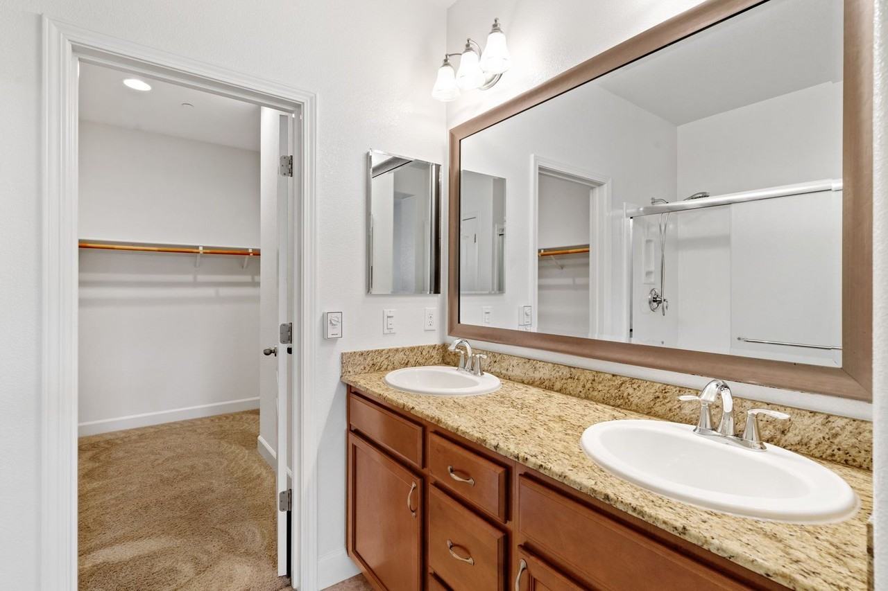 1651 Shore Pl #3 - Photo 4 of 17