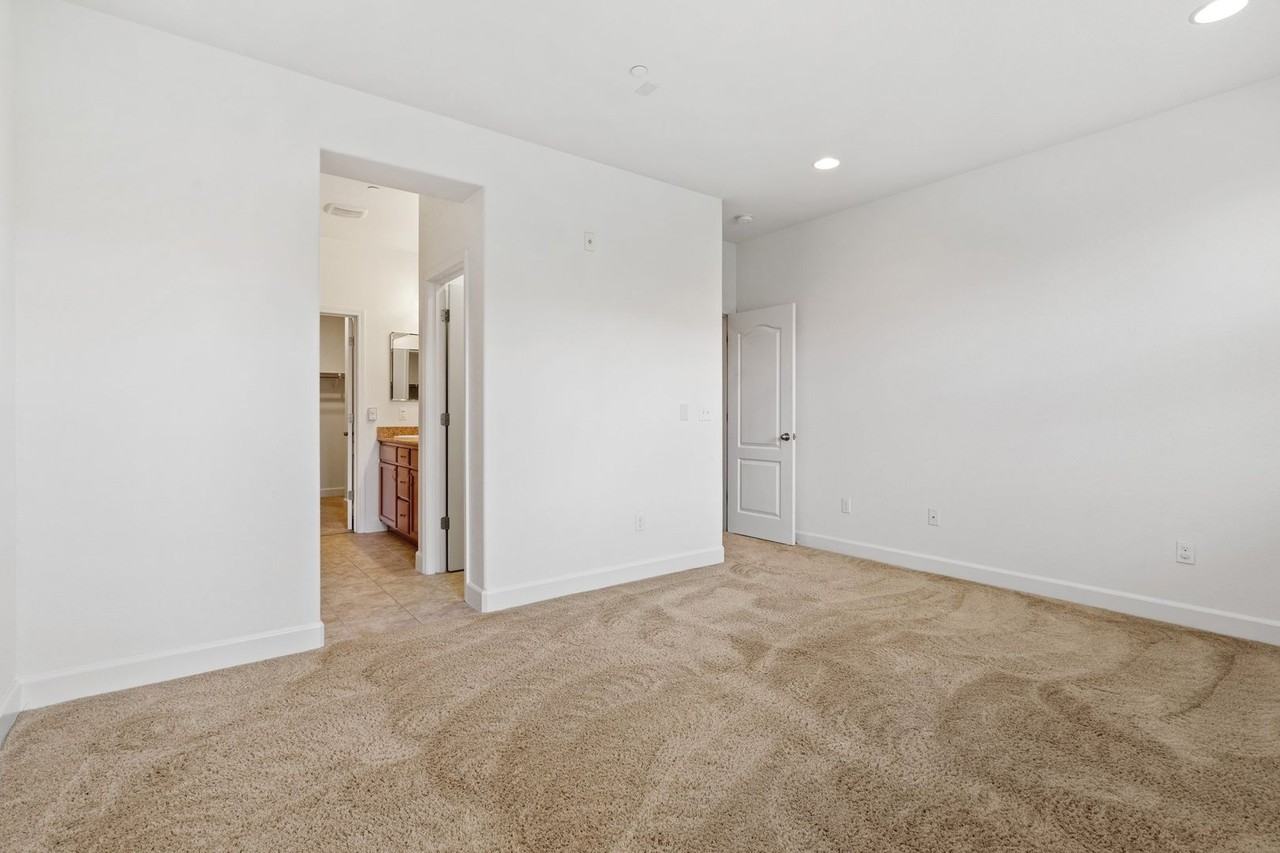 1651 Shore Pl #3 - Photo 5 of 17