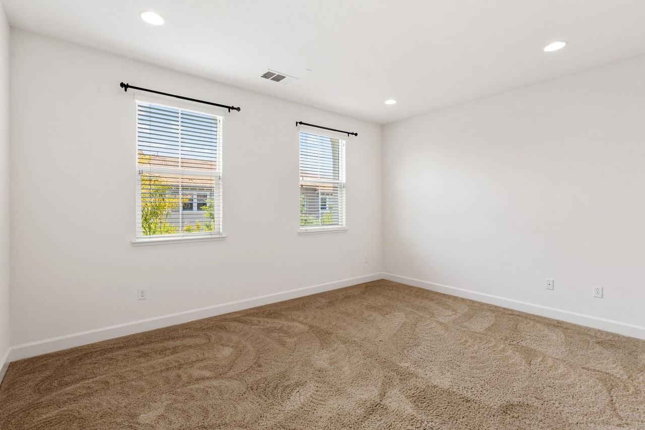 1651 Shore Pl #3 - Photo 6 of 17