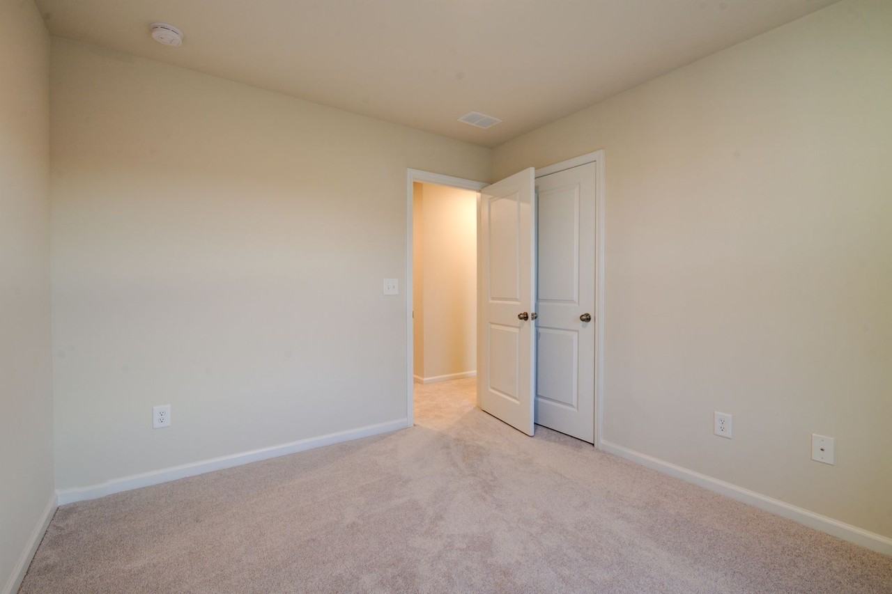 14061 Castle Nook Dr #70 - Photo 5 of 37