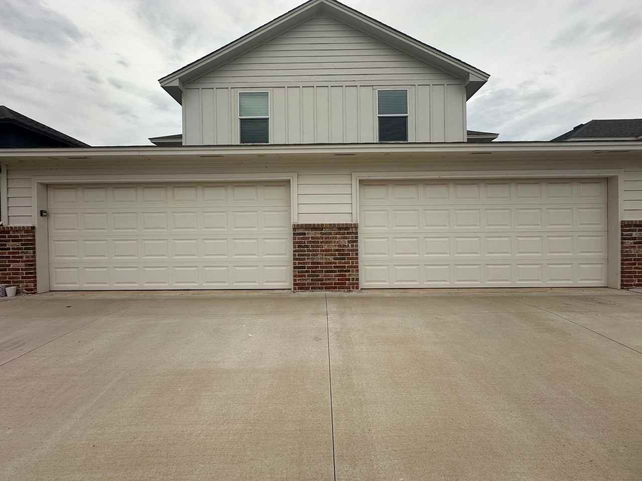 10814 Nw 119th Pl - Photo 2 of 37